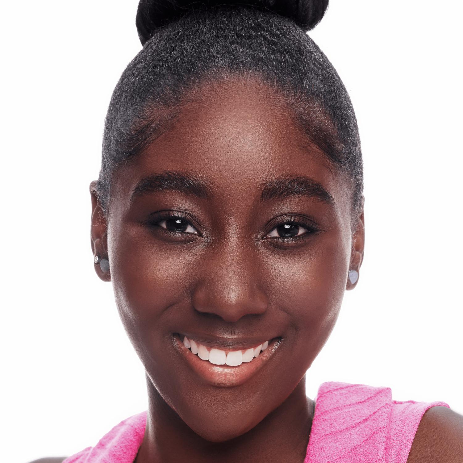 Lápiz De Cejas Designer 1 ESSENCE 2.50 Ml - Imagen 4