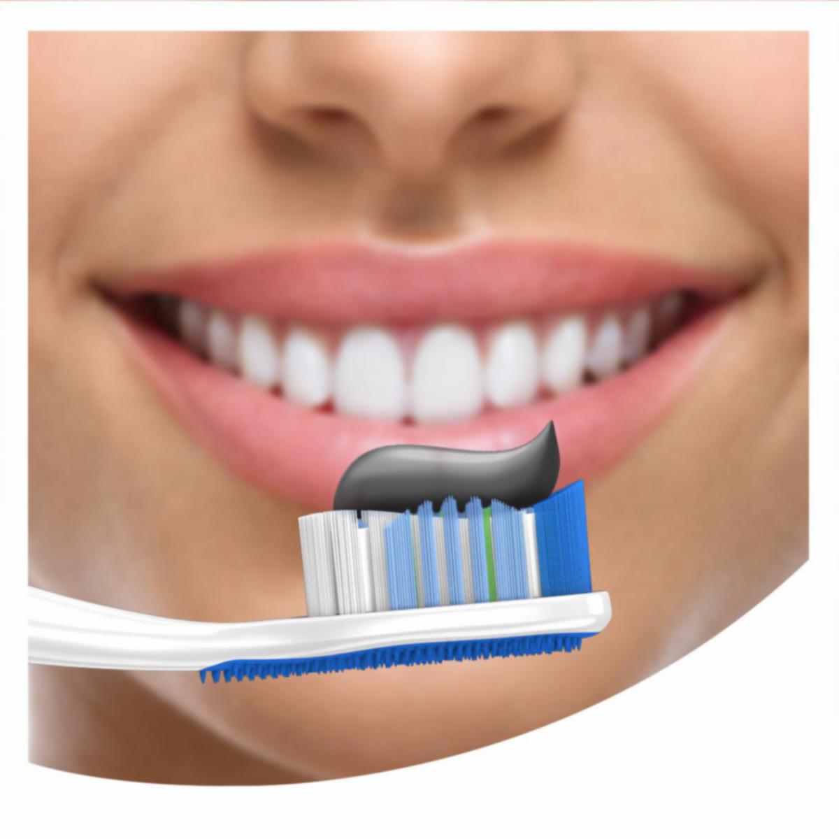 Pasta Dental Total 12 Carbón Activado Con Zinc COLGATE 3 X 75 Ml