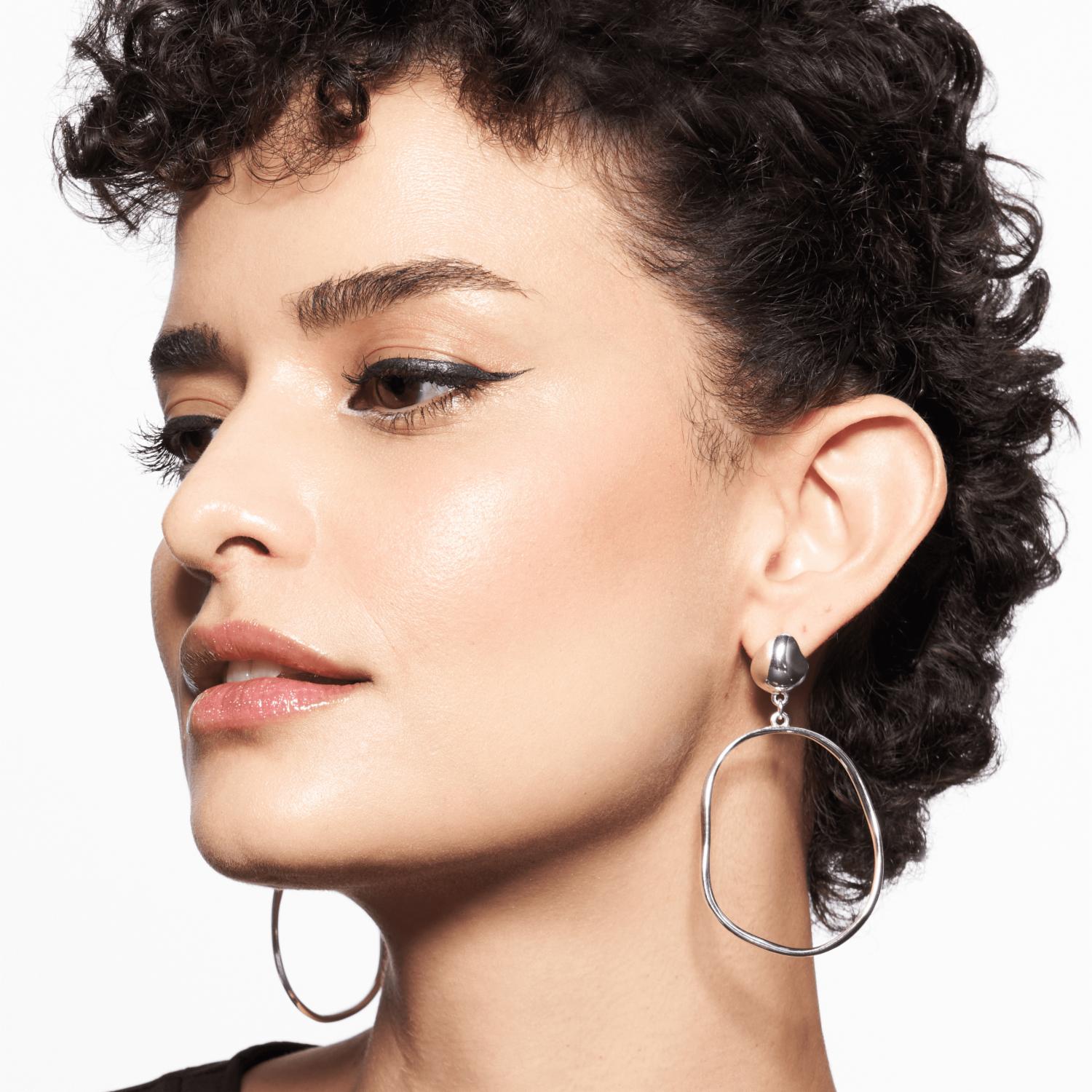 Delineador De Ojos Líquido24H Ink Eyeliner Waterproof CATRICE 1.7 Ml - Imagen 5