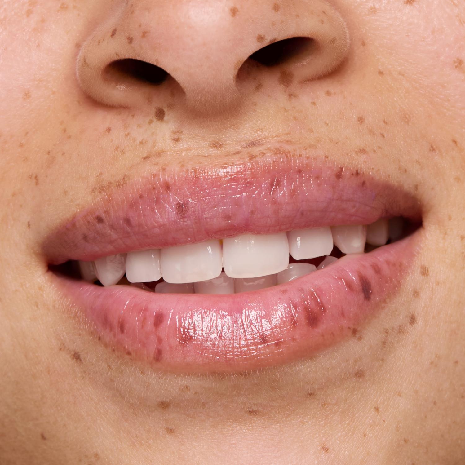 Bálsamo Labial Heart Core Fruity ESSENCE 3 G - Imagen 8