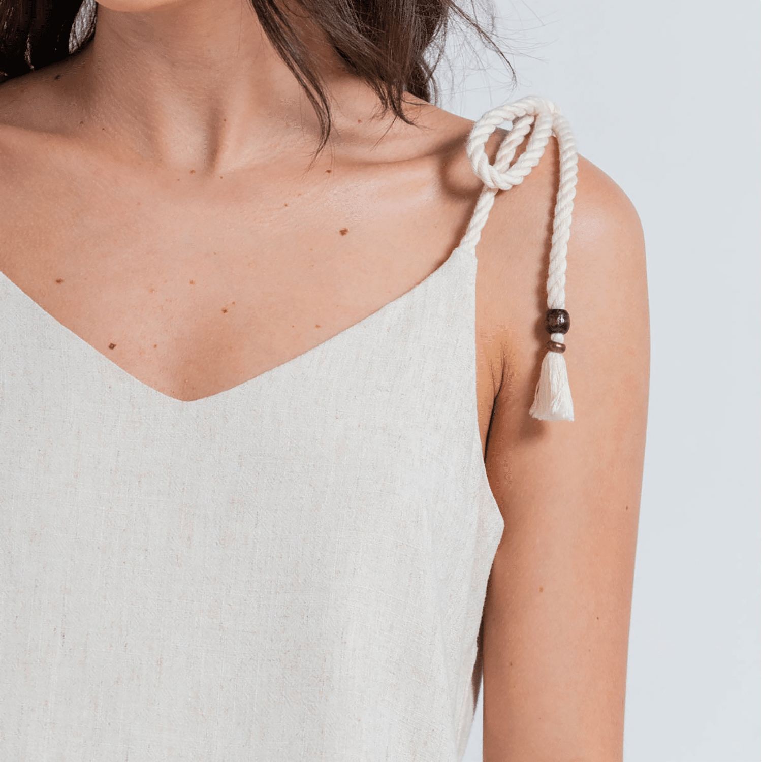 Blusa Tiras Delgadas Con Cordón Cuello En V ARKITECT